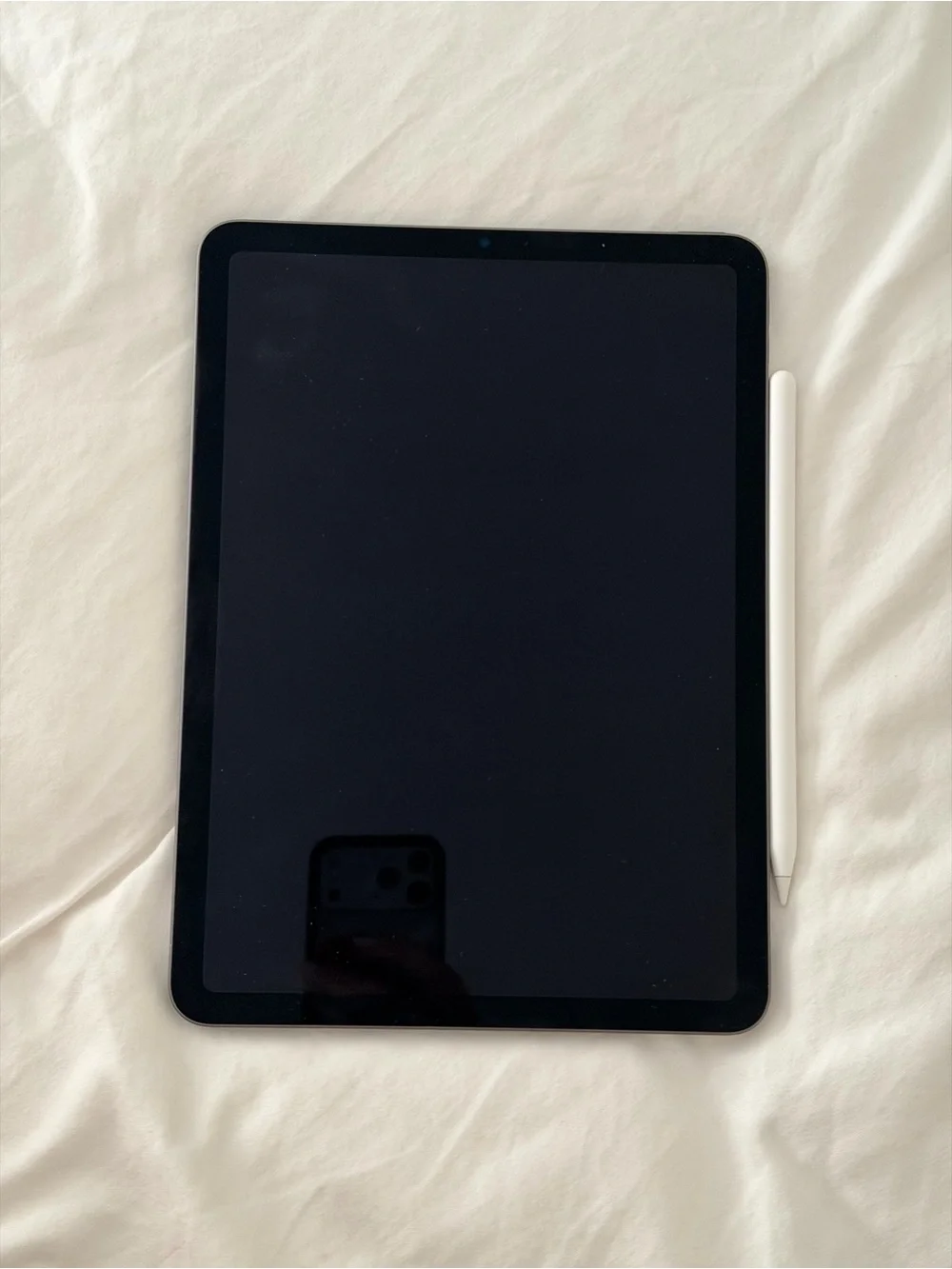 Apple iPad Air (5th Generation): with M1 chip, 10.9-inch 64GB + Apple Pencil